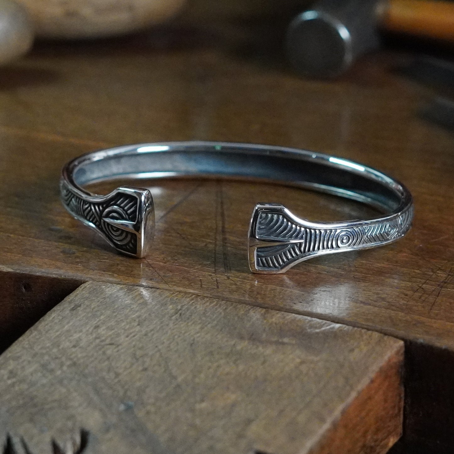 Mjollnir - Hammer head cuff