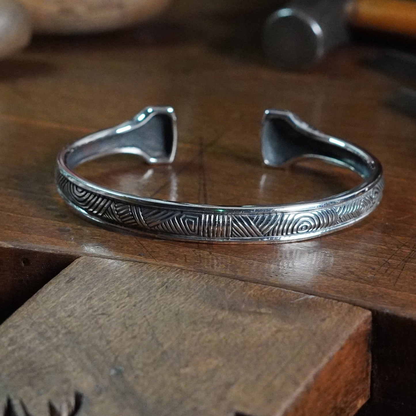Mjollnir - Hammer head cuff