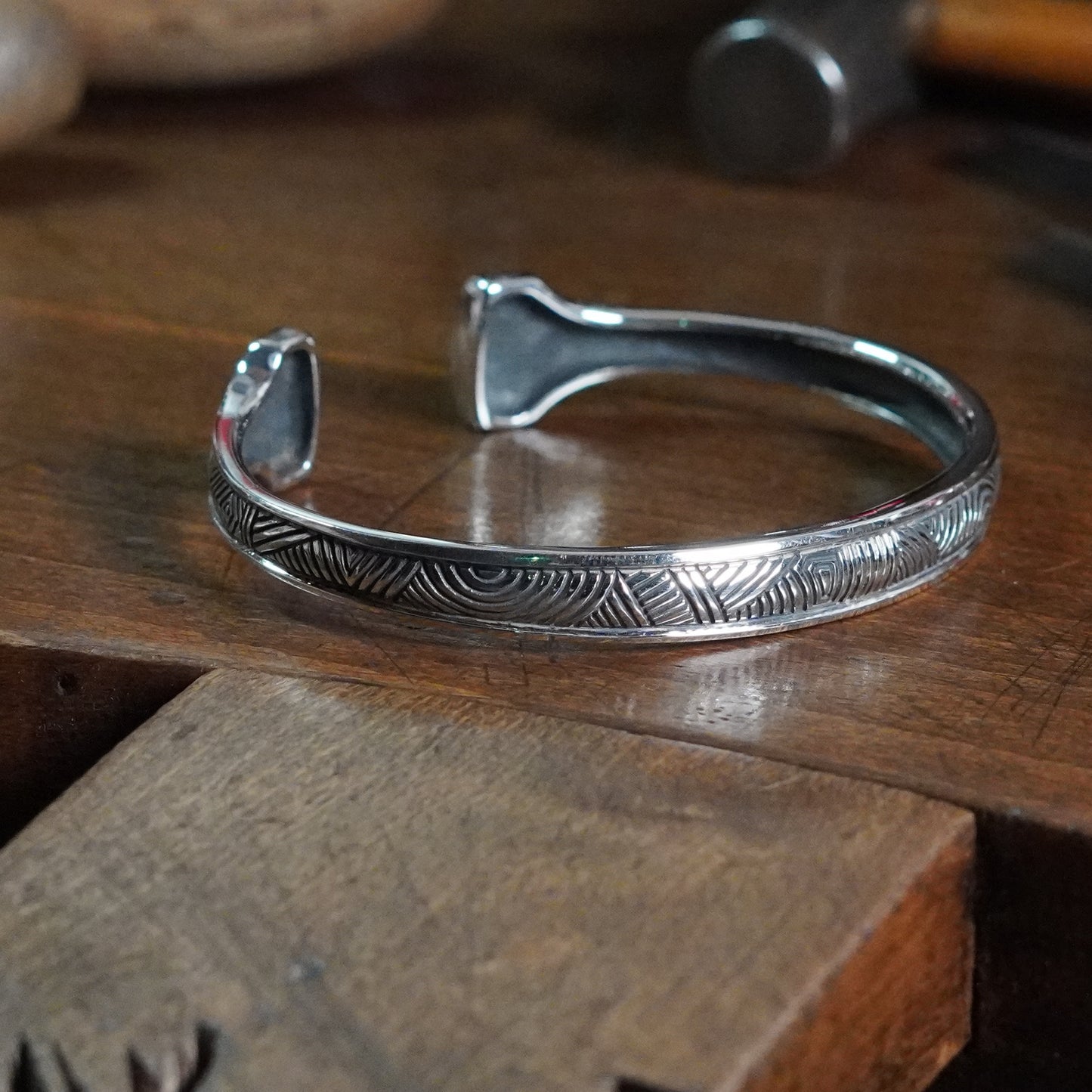 Mjollnir - Hammer head cuff