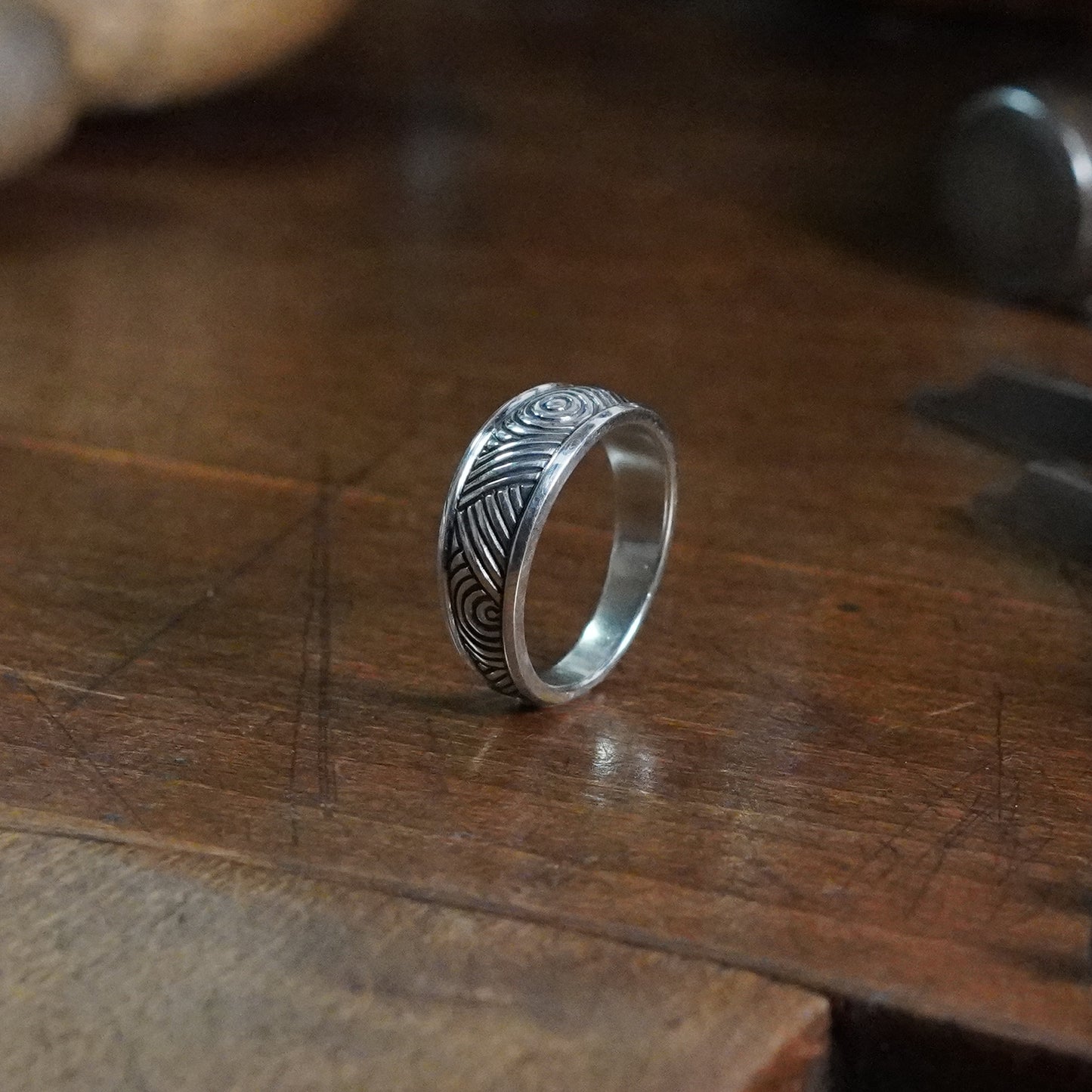 Thaine Ring - Medium tapering band