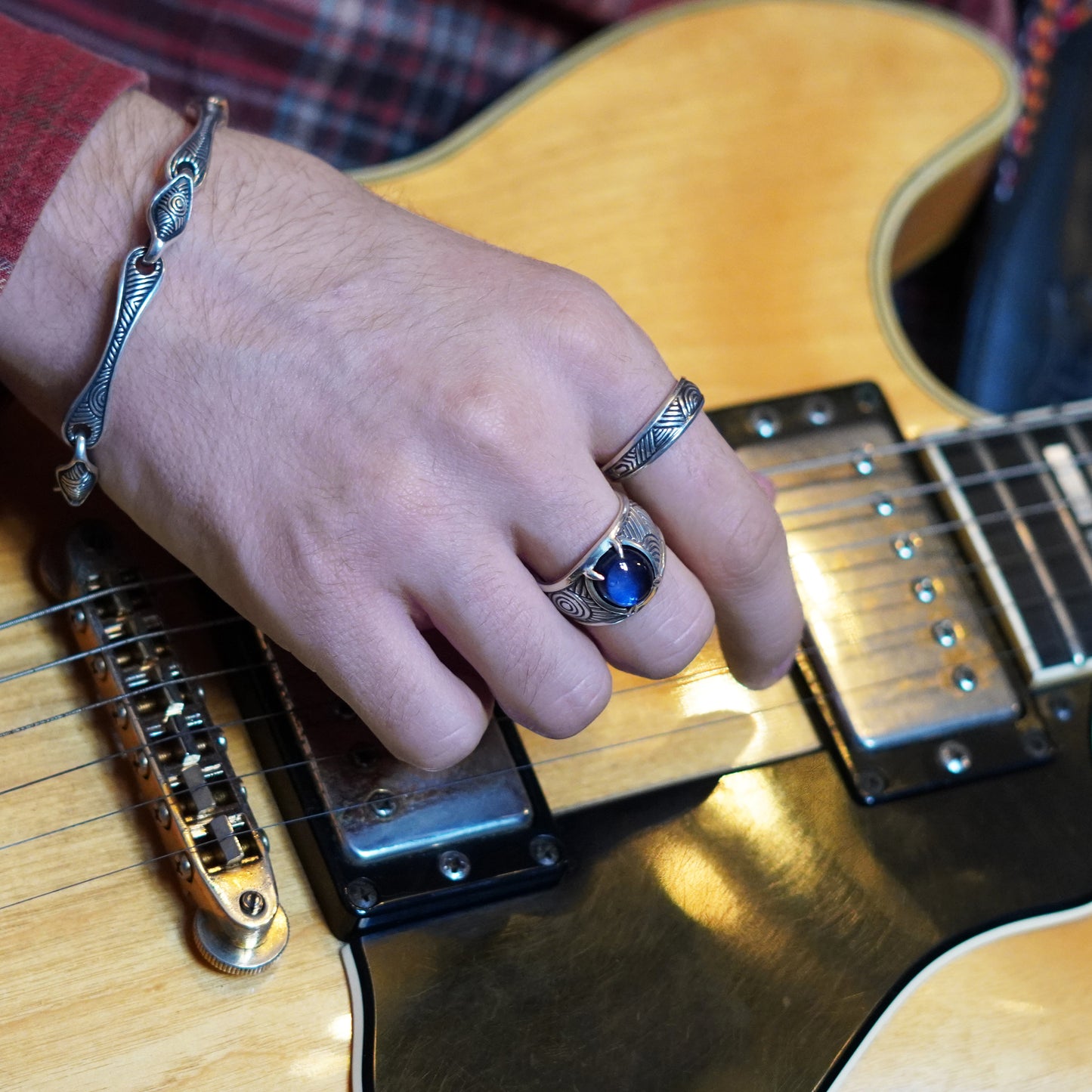Craven Ring - set with sapphire