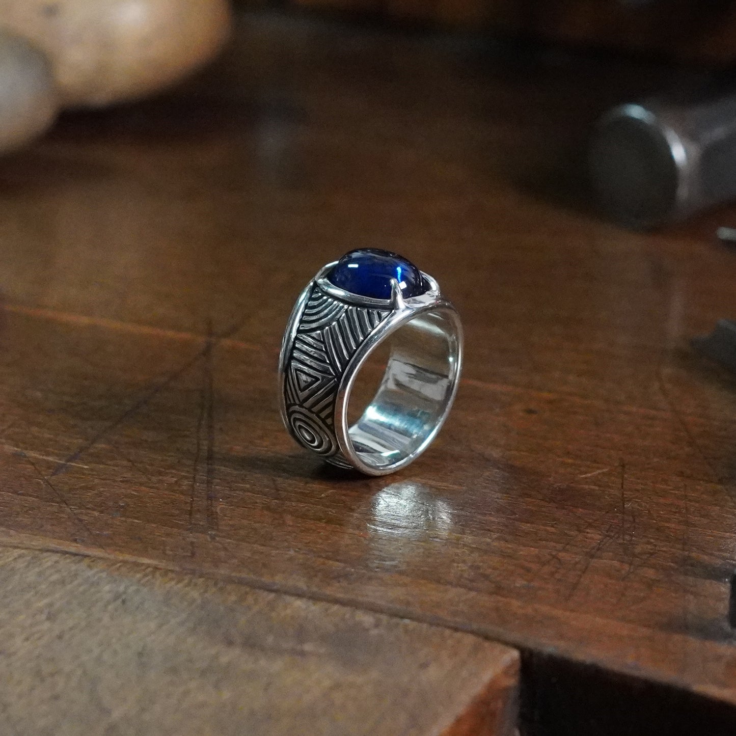 Craven Ring - set with sapphire