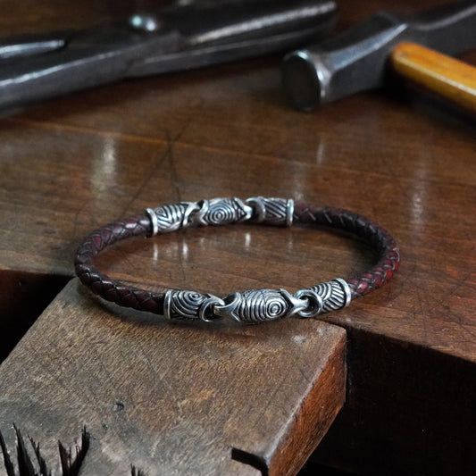 Rohirrim - Scroll link bracelet with leather braid