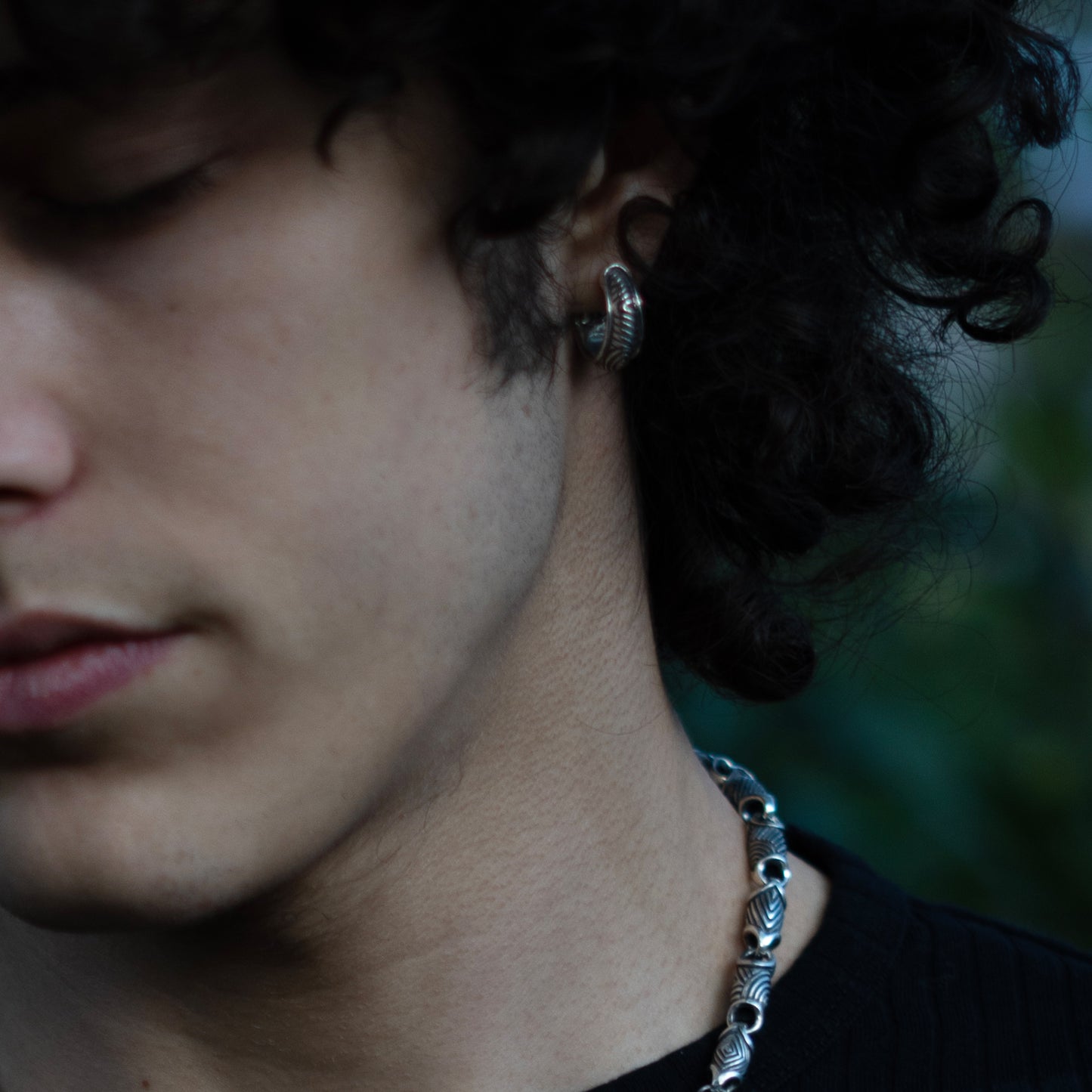 Lomax - Small tapering earring