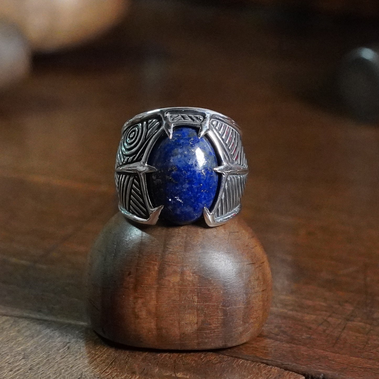 Mythic Ring - set with Lapis