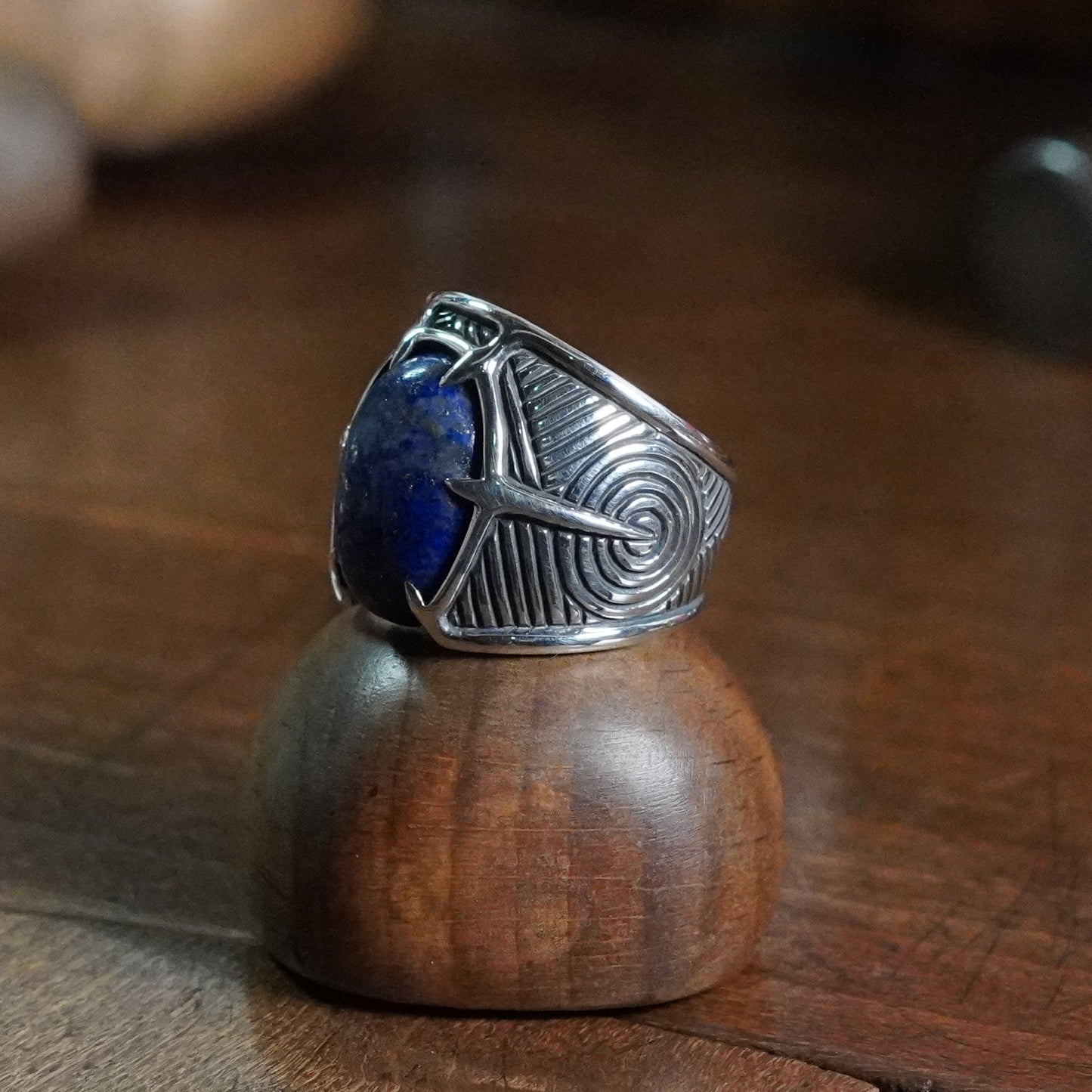 Mythic Ring - set with Lapis