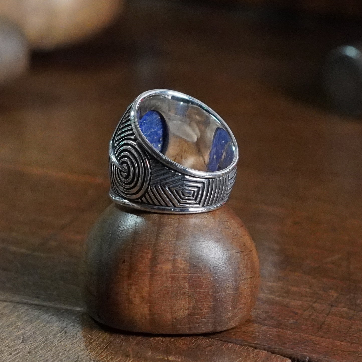 Mythic Ring - set with Lapis