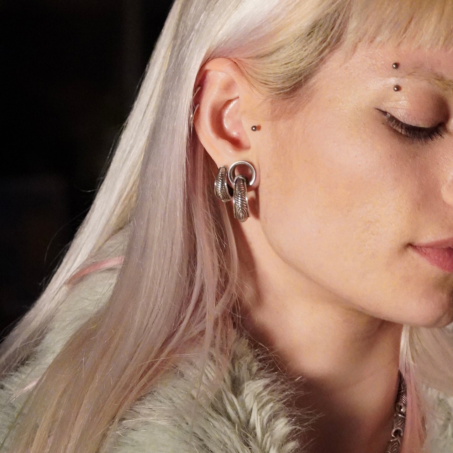 Lomax - Small tapering earring