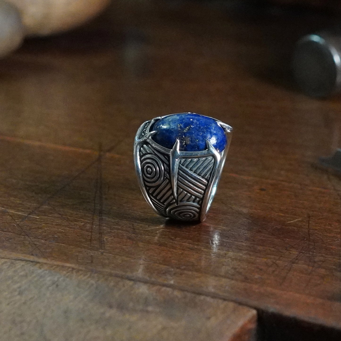 Mythic Ring - set with Lapis