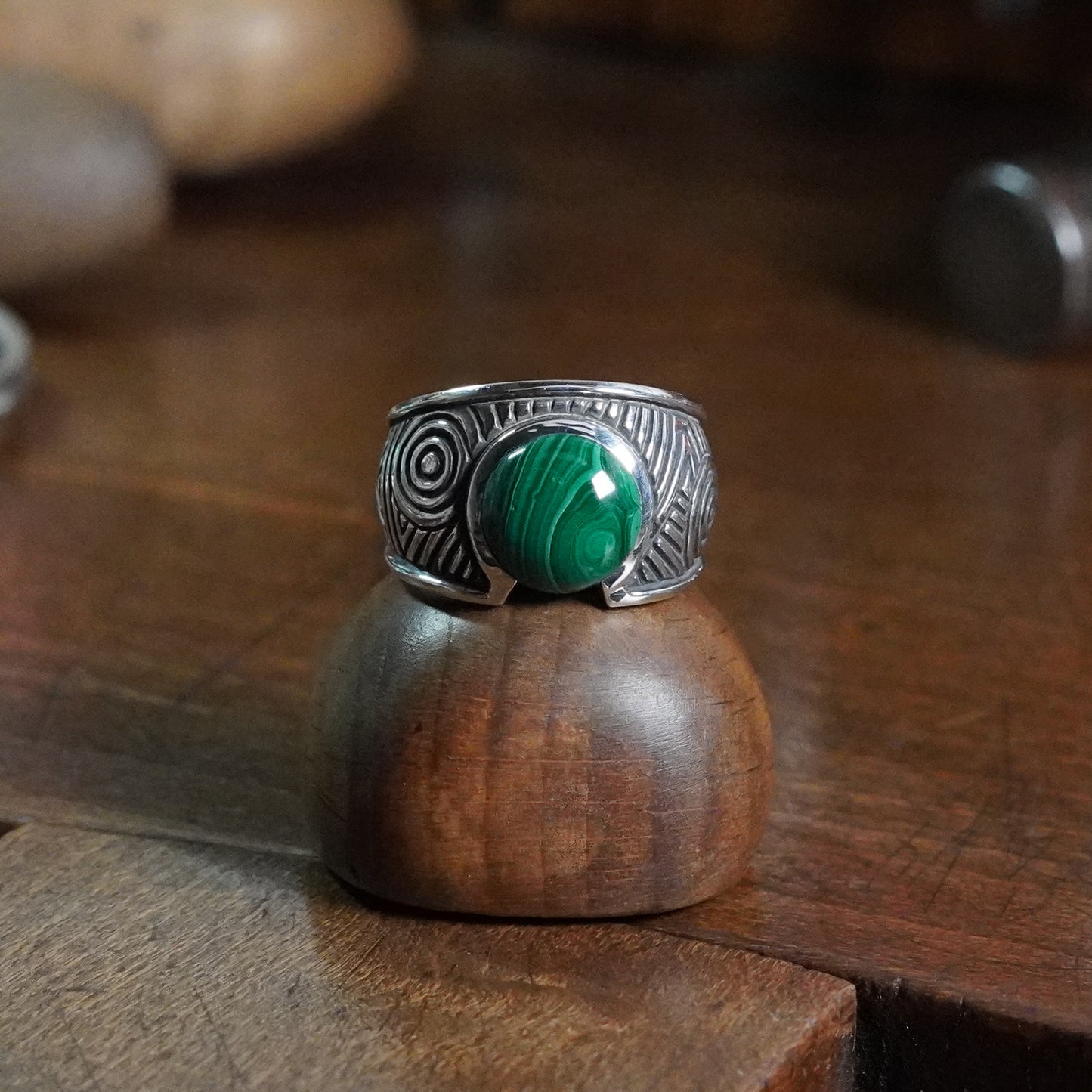 Aurora Ring - set with Malachite