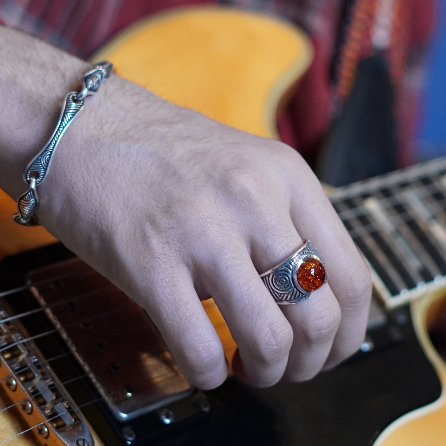 Aurora Ring - set with Amber