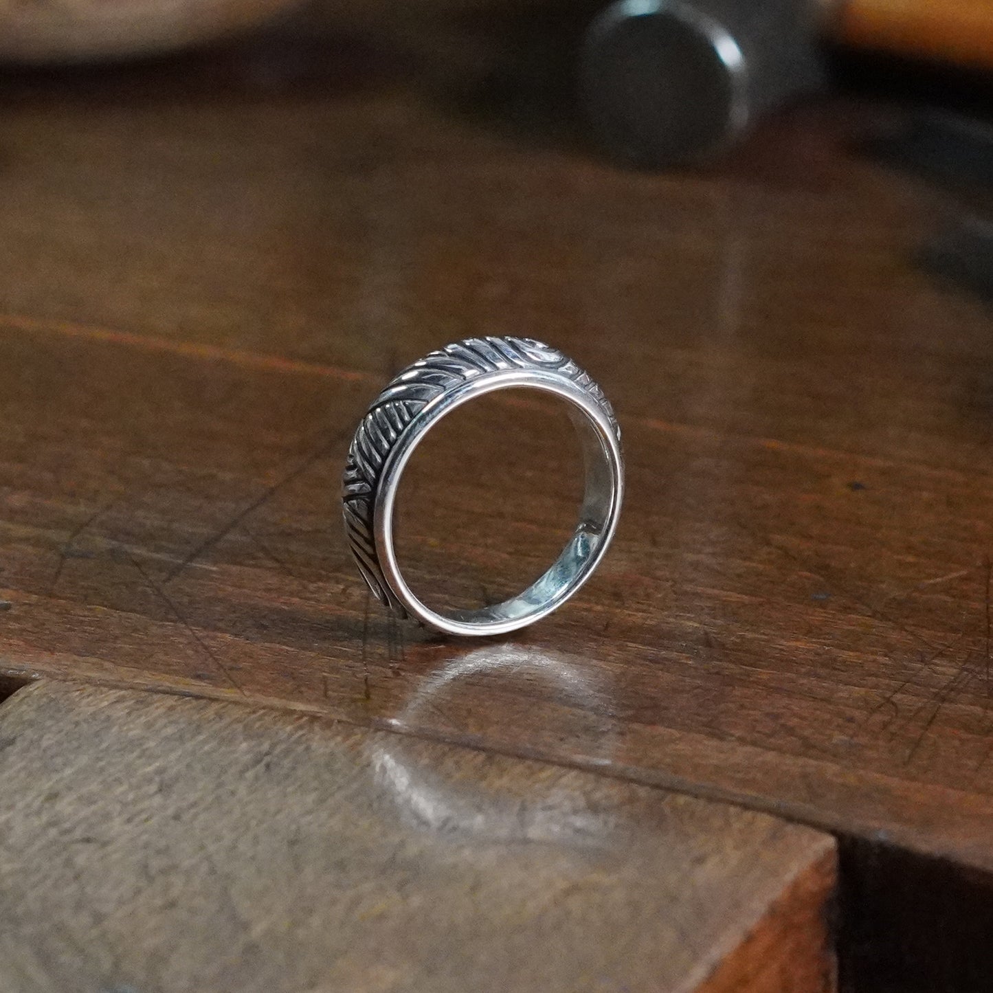 Rolo Ring - Narrow rounded tapering band